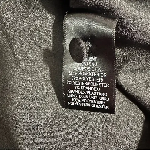 WAYF Size M Black Floral Jacquard Elegant Silky Cropped Classic Wrap Top Date