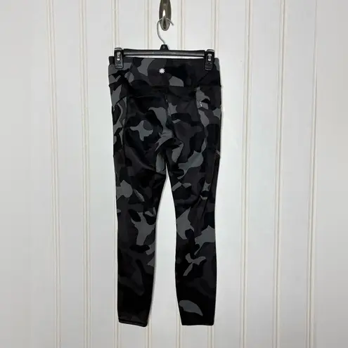 Athleta  Contender Legging Sz X-Small Camo Black Gray Zipper Pocket Activewear