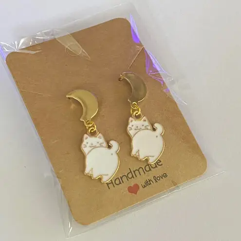 Handmade Kawaii white cat moon dangle earrings💕