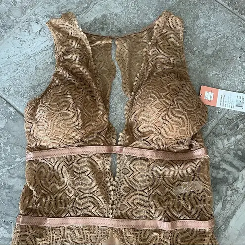Real Lingerie Lucette Edgy Lace Teddy w/Plunge Neckline & Open Back Size 1X NWT Tan