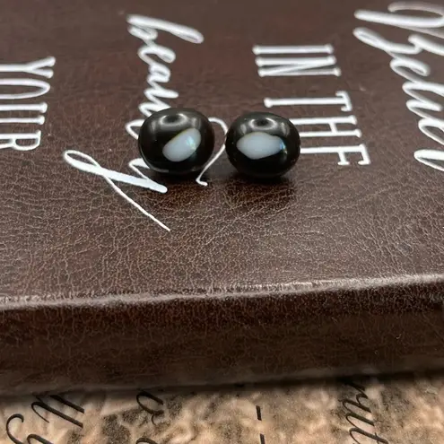 Vintage Eye Glass Black Cabochon Stud Earrings