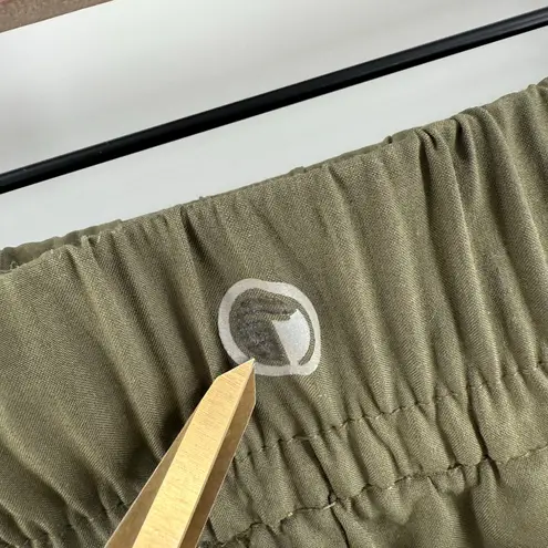 T by Talbots Pants Women's Size Medium Lightweight Stretch Wide Leg Crop Green