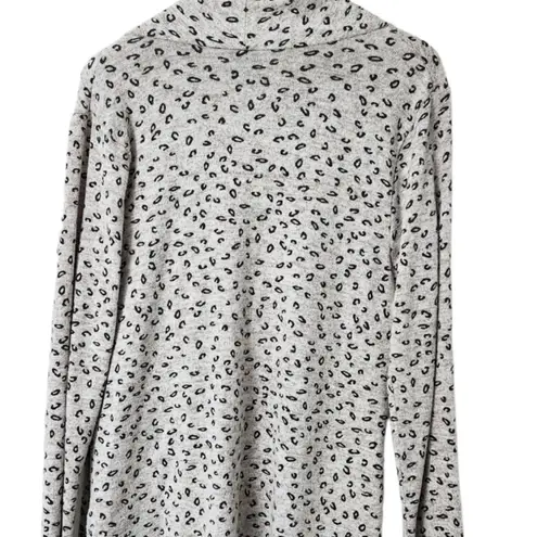Bobeau GREY LEOPARD ONE-BUTTON FLEECE WRAP CARDIGAN
