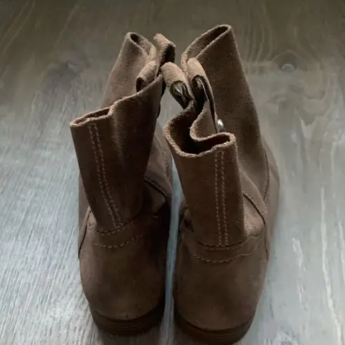  Shoes Frye & Co. Sarah Shortie Suede Pull On Boot In Taupe Gray