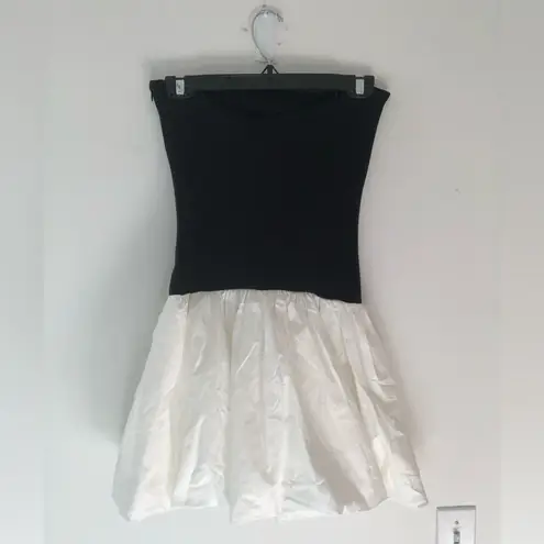Camila Coelho NWT Camila Coehlo Black and White Strapless Mini Bubble Skirt Dress Size XS