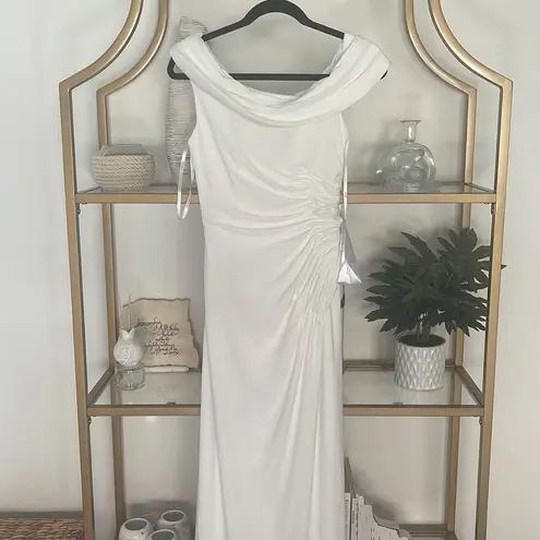 Mac Duggal NWT 26517 size 0 white gown bridal bride anthro train Anthropologie