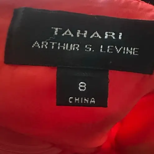 Tahari Red Knee-Length Sheath Dress – Classic Elegance, Minor Spots