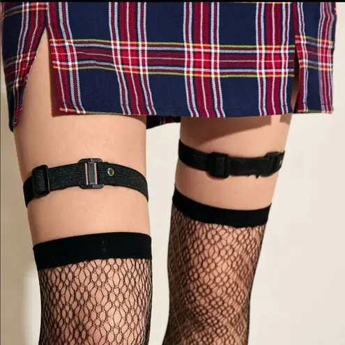 Minimalist Black Thigh Garters New