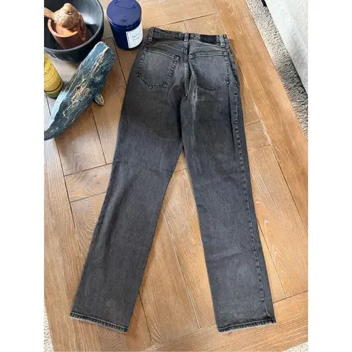 Abercrombie & Fitch  NWT Grey The 90s Straight Ultra High Rise Size 25