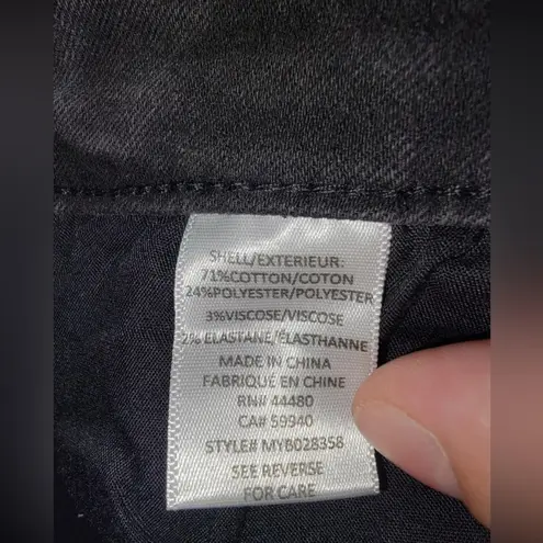 Tinseltown NWT Juniors Mid-Rise Skinny Black Distressed Jeans Size 11