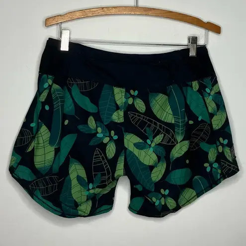 Oiselle  Roga Shorts special edition green leaf pattern size 8