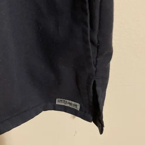 Grey's Anatomy  women’s large Navy Scrub top size L