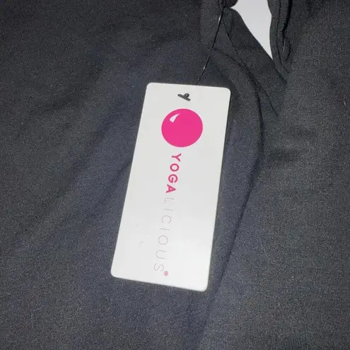 Yogalicious  Black Pullover Active Wear Gaiter Long Sleeve Athleisure Lounge Top