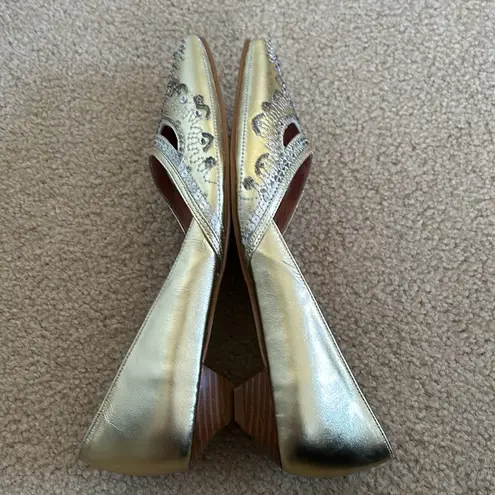 N.Y.L.A. Gold Leather/Beaded Pointed Toe Shoes sz 7