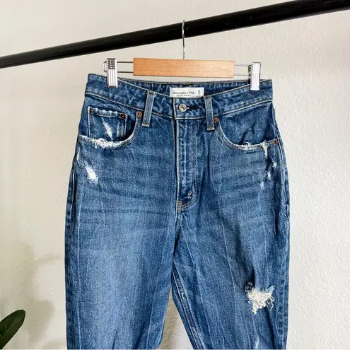 Abercrombie & Fitch  High Rise Curve Love Mom Jean Size 0 Short