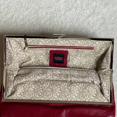 HOBO Dahlia Clutch Wallet in Red Wine