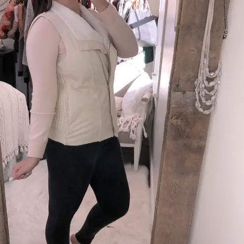 Skies Are Blue size medium ivory faux suede vest