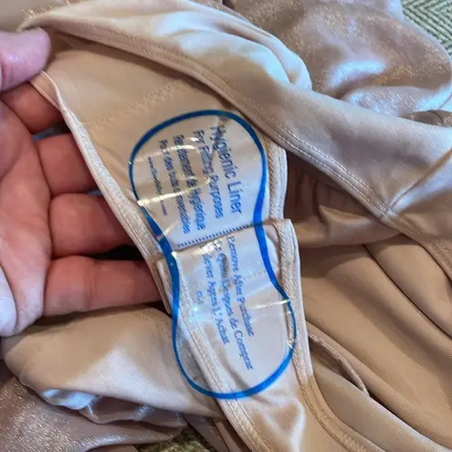 BCBGMAXAZRIA  Rose Body Suit NWT