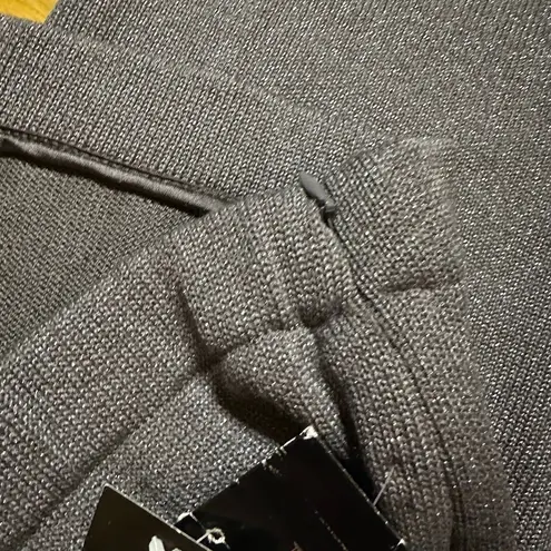 NWT Gray shimmer Woolf blend knit pants 14 Silver