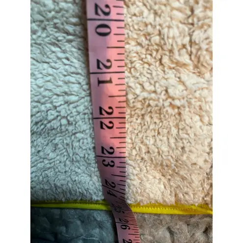 Girlfriend Collective sherpa fleece cream/neon yellow size med