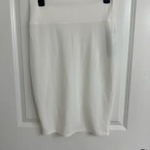 Urban Coco  White Bodycon Pencil Skirt Size M | Send Me an Offer!