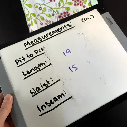 NWT Sunflower by Dena floral leaves vintage apron cooking women's size small Green