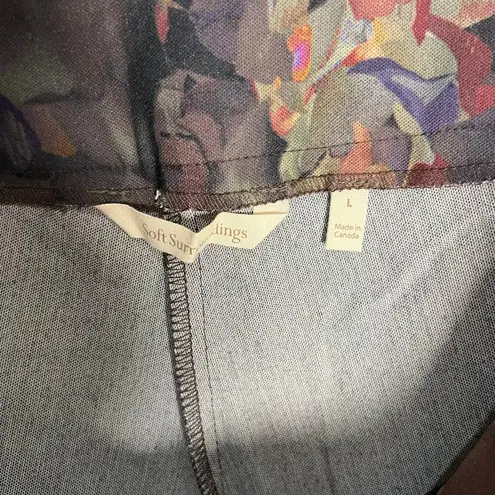 Soft Surroundings  Dark Floral Ankle Length Pull On Pants Size Large Artsy