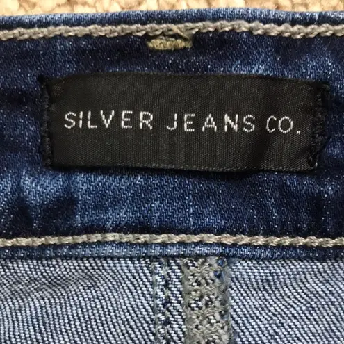 Silver Jeans Co. Women’s Elyse Short Jean Denim Medium Wash Rolled Hem
