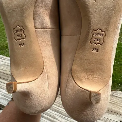 Tory Burch  Tan Pointed-Toe Suede Kitten Heels with Timeless Appeal