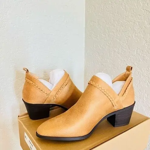 Journee Collection Sophie Braided Strap Bootie, Block Heel, Tan, Size 11, NWT