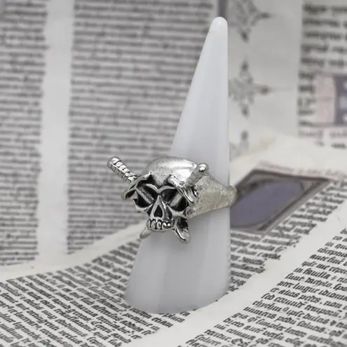 Skull and Swords Ring Silver