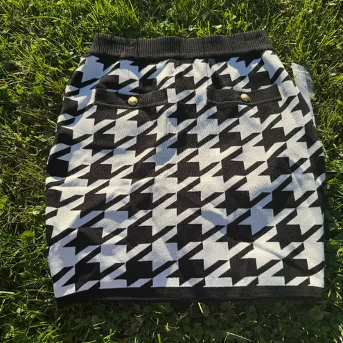 Central Park West Nwt Everly Mini Skirt Black White Pattern Stretch