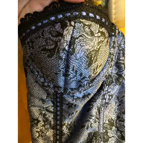 Frederick's of Hollywood Y2K Frederick’s of Hollywood bustier in purple with black lace ruffles size 34