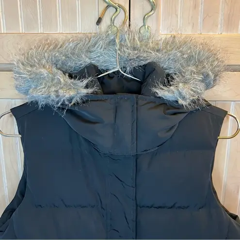 Talbots  Petites Black Puffer Vest With Removable Faux Fur Hood Size Small