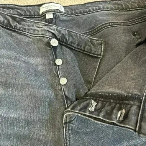 Abercrombie & Fitch New with tag  the dad short high rise black shorts