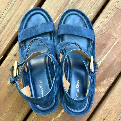 Calvin Klein Stylish and comfy platform sandals 💙💙💙