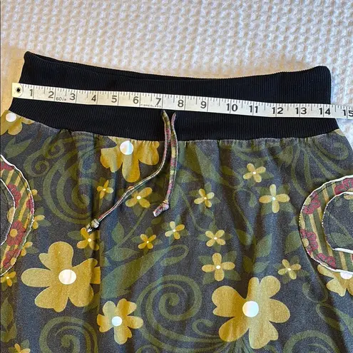 Luna Claire MEDIUM Floral Black Green Red A