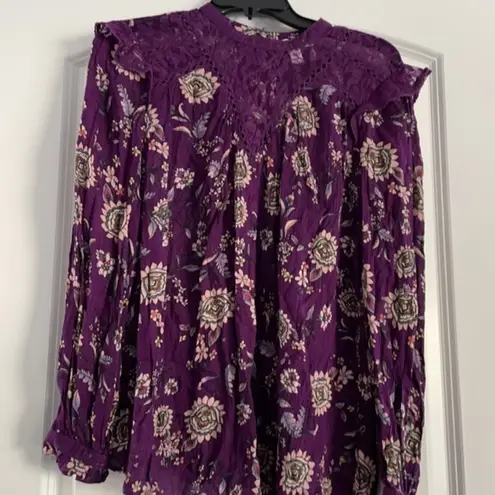 American Vintage Vintage America Blues pretty floral purple top