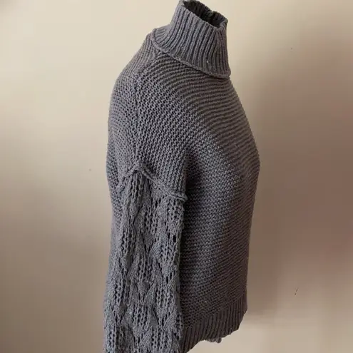 Universal Threads Universal thread Sweater mock turtleneck oversized gray crochet sleeve XS small