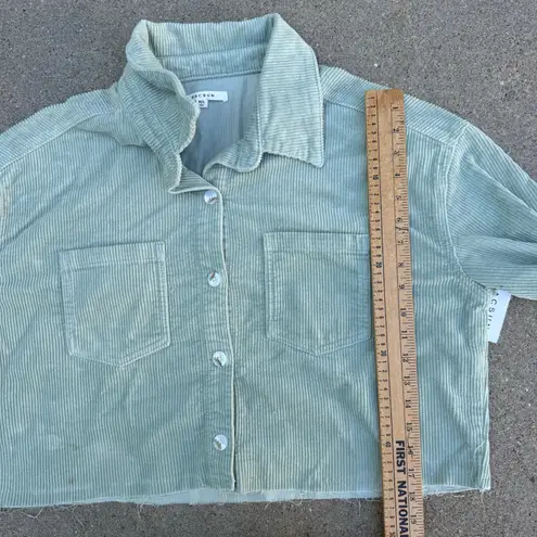 PacSun  M/L Sage Green Corduroy Cropped Raw Hem Button Down Long Sleeve Shirt NWT thumbnail 6