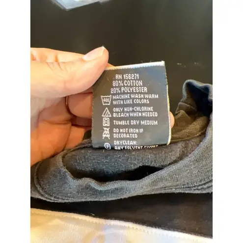 Fan Cloth Team L Tigers Black and White Crewneck Sweatshirt Size L