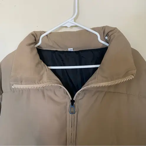 EUC Beige Tan Thick Puffer Zip Up Fall Winter Neutral Basics Jacket Size Medium