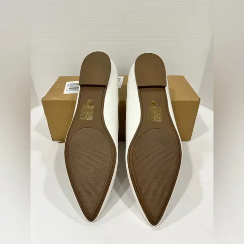 Journee Collection Womens Renzo Pointed Toe Ballet Flats. 10M. Ivory