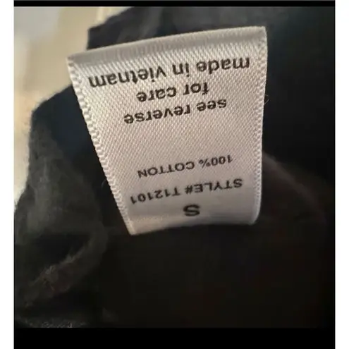 Active USA  black cropped short sleeved button front top