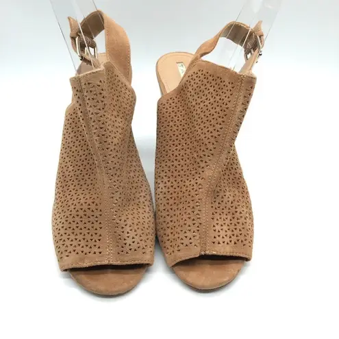 Tahari Womens Margaret Sandals Suede Slingback Laser Cut Open Toe Beige Size 10M