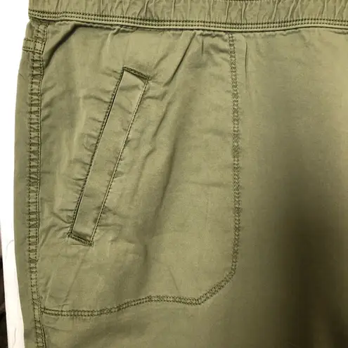 Sonoma  Capris Size 30W Womens Khaki Green Pull On Good For Life Relaxed Fit New