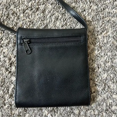G.H. Bass‎ & Company Black Leather Wallet Crossbody Purse