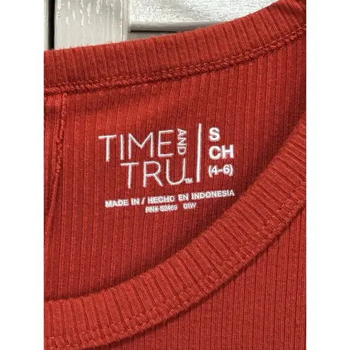 Time & Tru Burnt Orange Short Sleeve Top Ruffle Hem Round Size Small