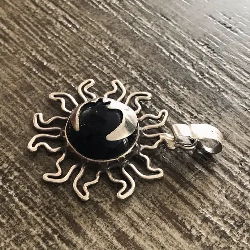 Mexico 925 925 Mexico Sterling Silver Moon And The Sun Black Stone Pendant Necklace
