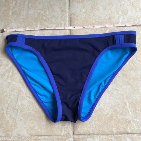 L.L.Bean 2  Bikini Bottoms size 4